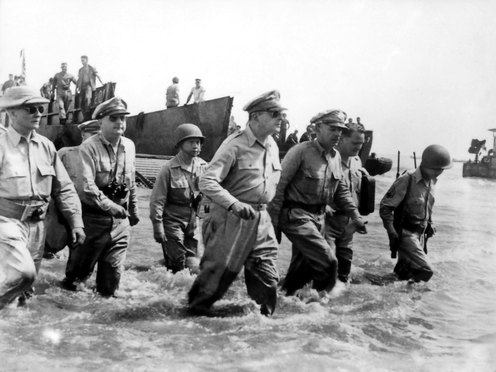 Întoarcerea lui MacArthur – Campania din Filipine (1944–1945)